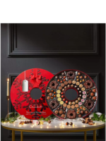 The Grand Wreath Box chocolat
